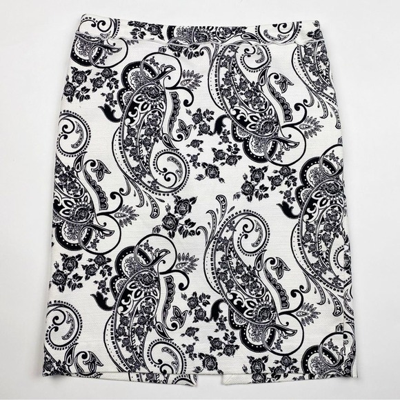 White House Black Market Dresses & Skirts - White House Black Market Paisley Floral Textured Pencil Skirt Womens 10